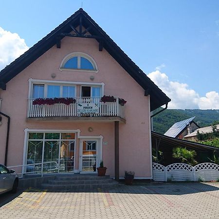 Penzion Zeleni Kakadu Maribor Exterior photo