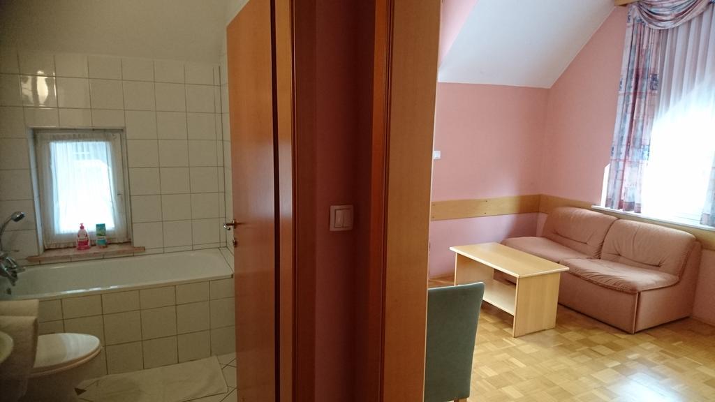 Penzion Zeleni Kakadu Maribor Exterior photo